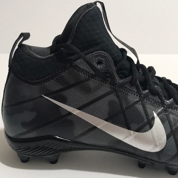Nike 833390 Alpha Field General Football Cleats - Picture 7 of 7